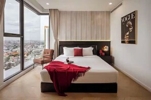 Suíte família, 3 quartos, acesso ao Club Lounge, vista para a cidade | Roupas de cama de algodão egípcio, roupas de cama premium