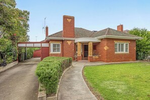 Exterior - Bendigo Signature Accommodation on Ligar Street (Kennington)