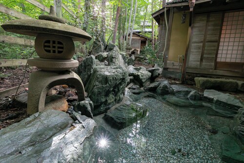 24-hour hot spring baths for your own private use.