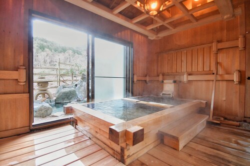 Tattoo friendly ] 24 hour hot spring bath in a private villa in Azumino.