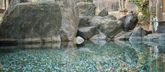 Tattoo friendly ] 24 hour hot spring bath in a private villa in Azumino.
