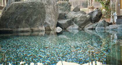 24-hour hot spring baths for your own private use.