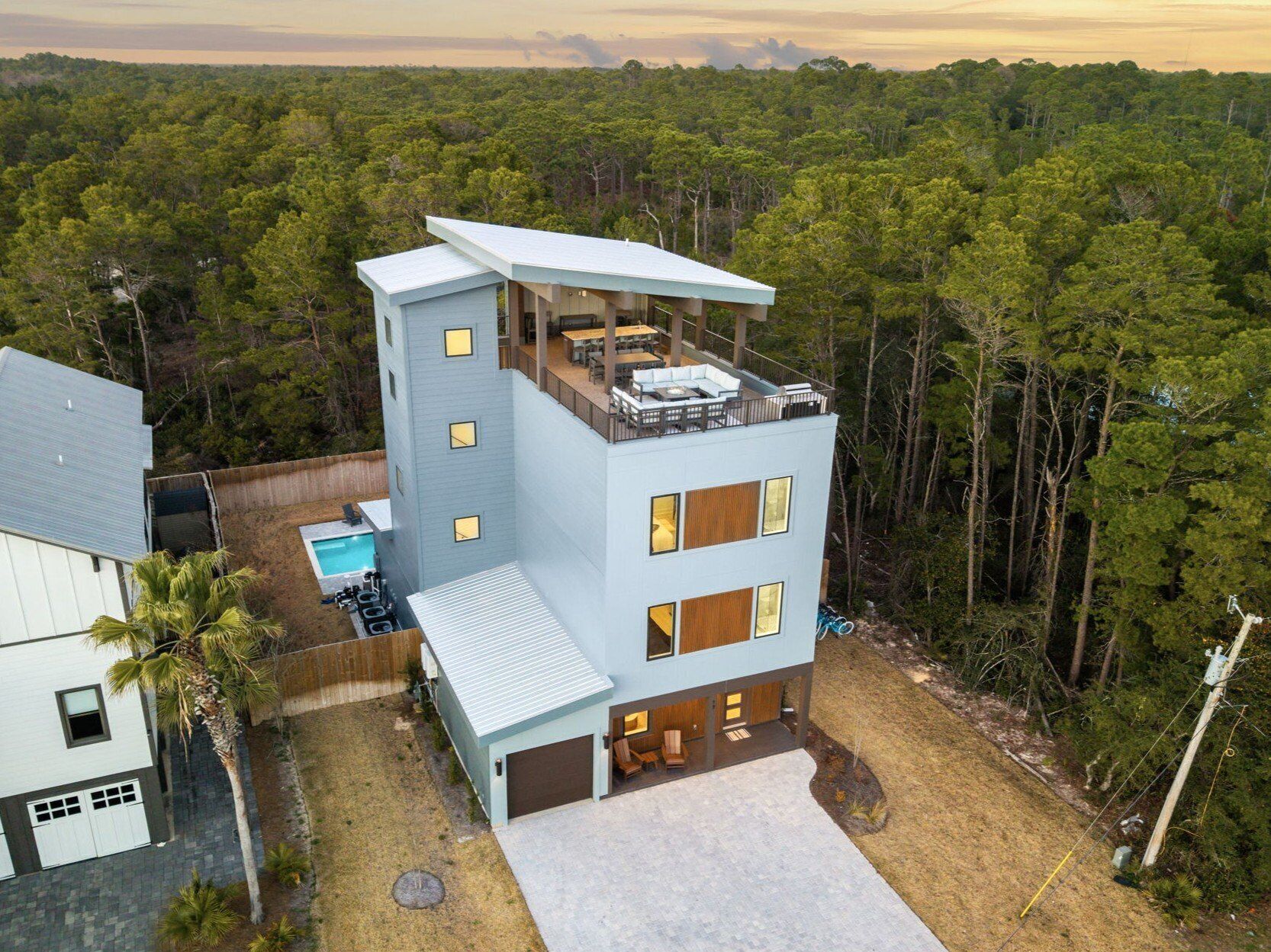 المنشأة من الخارج