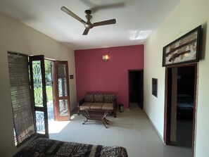 Interior - Spacious 6-bedroom farmhouse in Gurugram with AC for families and travellers. (Gurugram)