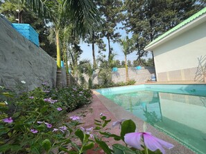 Pool - Spacious 6-bedroom farmhouse in Gurugram with AC for families and travellers. (Gurugram)