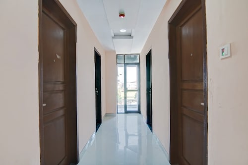 OYO 95058 アガゴ ホームステイ シャリア