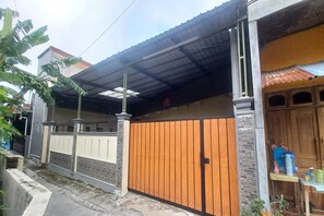 Exterior - OYO 95058 Agago Homestay Syariah (Simo)