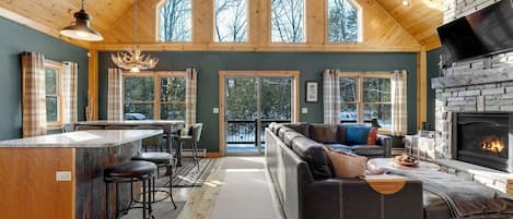 Smart TV, fireplace