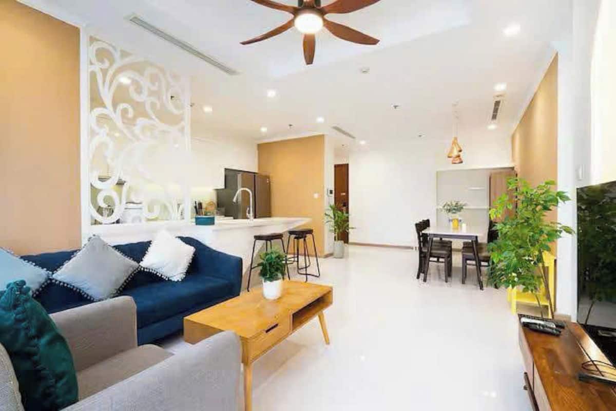 Suite familiar, 3 habitaciones, con acceso al salón lounge del club, vista a la ciudad | Caja de seguridad en la habitación y decoración personalizada