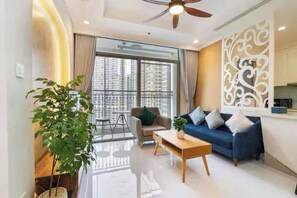 ファミリー スイート 3 ベッドルーム クラブラウンジ利用可 シティビュー | エジプト綿のシーツ、高級寝具、羽毛の掛け布団、セレクト コンフォート製ベッド