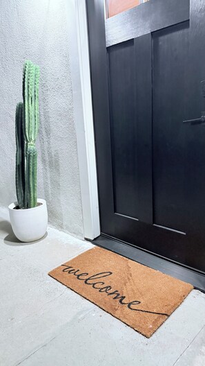 Interior - New Cozy Boho Back House (Riverside)