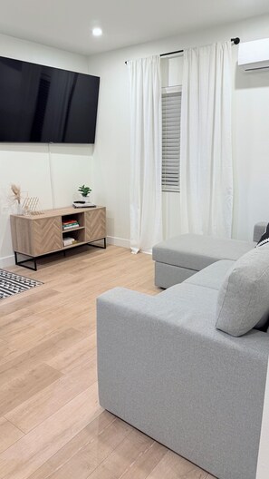 Living area - New Cozy Boho Back House (Riverside)