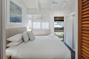 2 bedrooms, iron/ironing board, travel cot, WiFi - Noosa River 2BD Apartment - Modern & Stylish (Noosa)