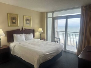WiFi, bed sheets - The Seashell Hideaway--Great Location (Myrtle Beach)
