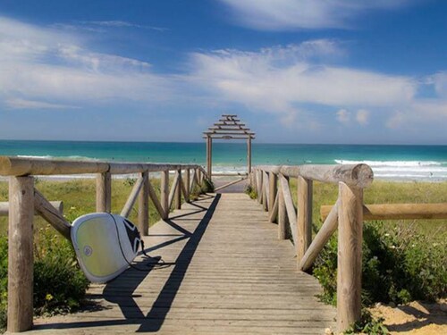 Comfortable Coastal Getaway for 6