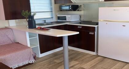 Comfortable Coastal Getaway for 6