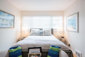 Superior Suite, Hill View | Desk, blackout drapes, soundproofing, iron/ironing board - Billowvista Cool Marina Playa (Playa Del Rey)