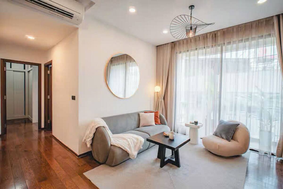 Suite presidencial, 2 habitaciones, Acceso al salón del club, vistas a la ciudad | Sábanas de algodón egipcio y ropa de cama de alta calidad