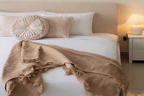 Grand Suite, 1 Bedroom, Club lounge access, City View