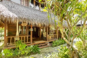 Terrace/patio - Tigerlillys Boutique Hotel (Lembongan Island)