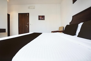 Room - Super Townhouse Central Bazar Road Ramdaspeth (Nagpur)