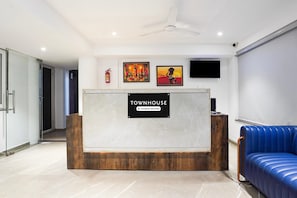 Reception - Super Townhouse Central Bazar Road Ramdaspeth (Nagpur)