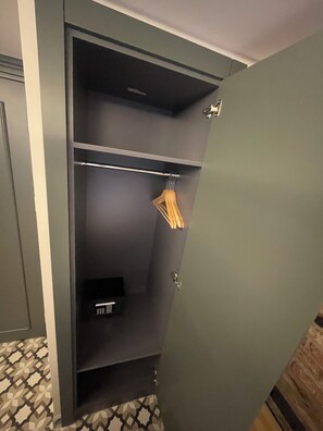 Superior Double or Twin Room, 1 Queen Bed, Non Smoking, Balcony | Wardrobe - Artelist Hotel (Istanbul)