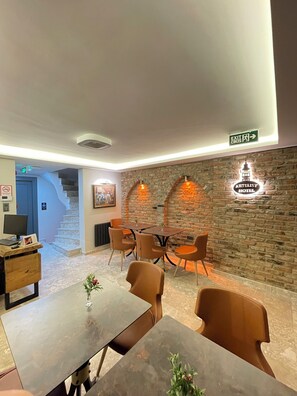Reception - Artelist Hotel (Istanbul)