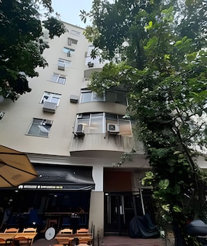 Apartment | Exterior - 2 Minutos a Pé da Praia-Arpoador-Leblon (Rio de Janeiro)