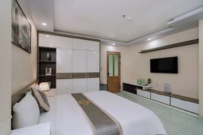 Habitación doble estándar, vista a la montaña | Escritorio y wifi gratis 