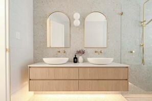 Shower, hair dryer, towels, shampoo - Casa Tide Gerroa (Gerroa)