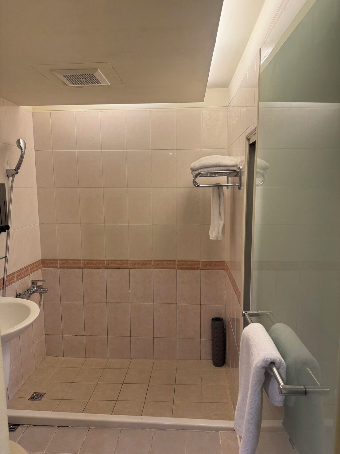 Basic Double Room | Free WiFi