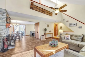 TV, fireplace - Crosstown Retreat | 2 Miles to Mt Snow w Fireplace (Dover)