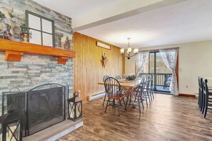 Dining - Crosstown Retreat | 2 Miles to Mt Snow w Fireplace (Dover)