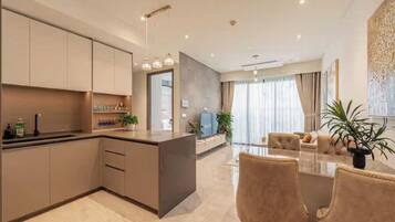 Presidential Suite, 2 Bedrooms, Club Lounge Access, City View | Egyptian cotton sheets, premium bedding, down comforters