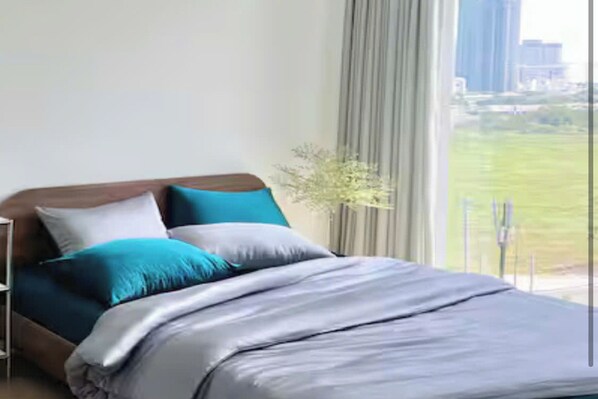 Suíte grand, 1 quarto, acesso ao Club Lounge, vista para a cidade | Roupas de cama de algodão egípcio, roupas de cama premium