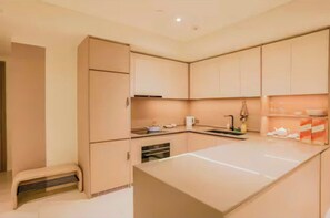 Suíte família, 3 quartos, acesso ao Club Lounge, vista para a cidade | Roupas de cama de algodão egípcio, roupas de cama premium