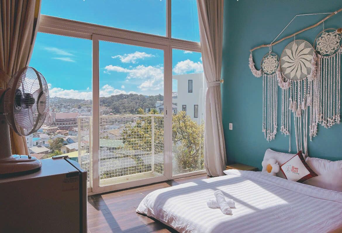 Memory-foam beds, minibar, individually decorated, desk