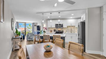 Luxury Condo, Air conditioning, Partial Ocean View | Dining