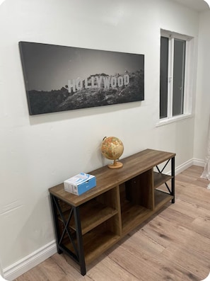 Interior - Remodeled 2-Bedroom House 2 Miles From DTLA With Free Parking (Los Angeles)