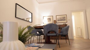 Apartamento clássico | Sala de jantar