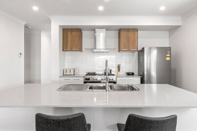 New Luxury Home • Perfect for Families & WorkStays