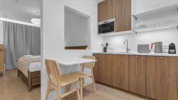 1 quarto, acesso à internet