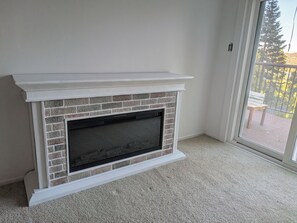 Interior - Beautiful 3-bedroom house in tranquil Lake Arrowhead getaway (Lake Arrowhead)