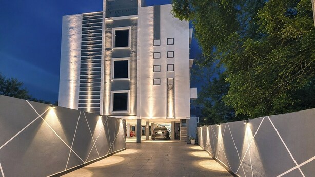 Ảnh chưa phân loại, 1 trong số 44 ảnh, nút
