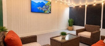 Clean & Spacious 3BR Home minutes from Beaches