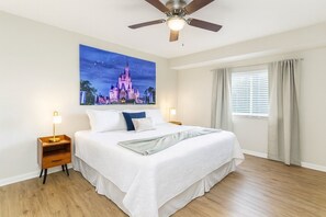 3 slaapkamers, een strijkplank/strijkijzer, gratis wifi, beddengoed