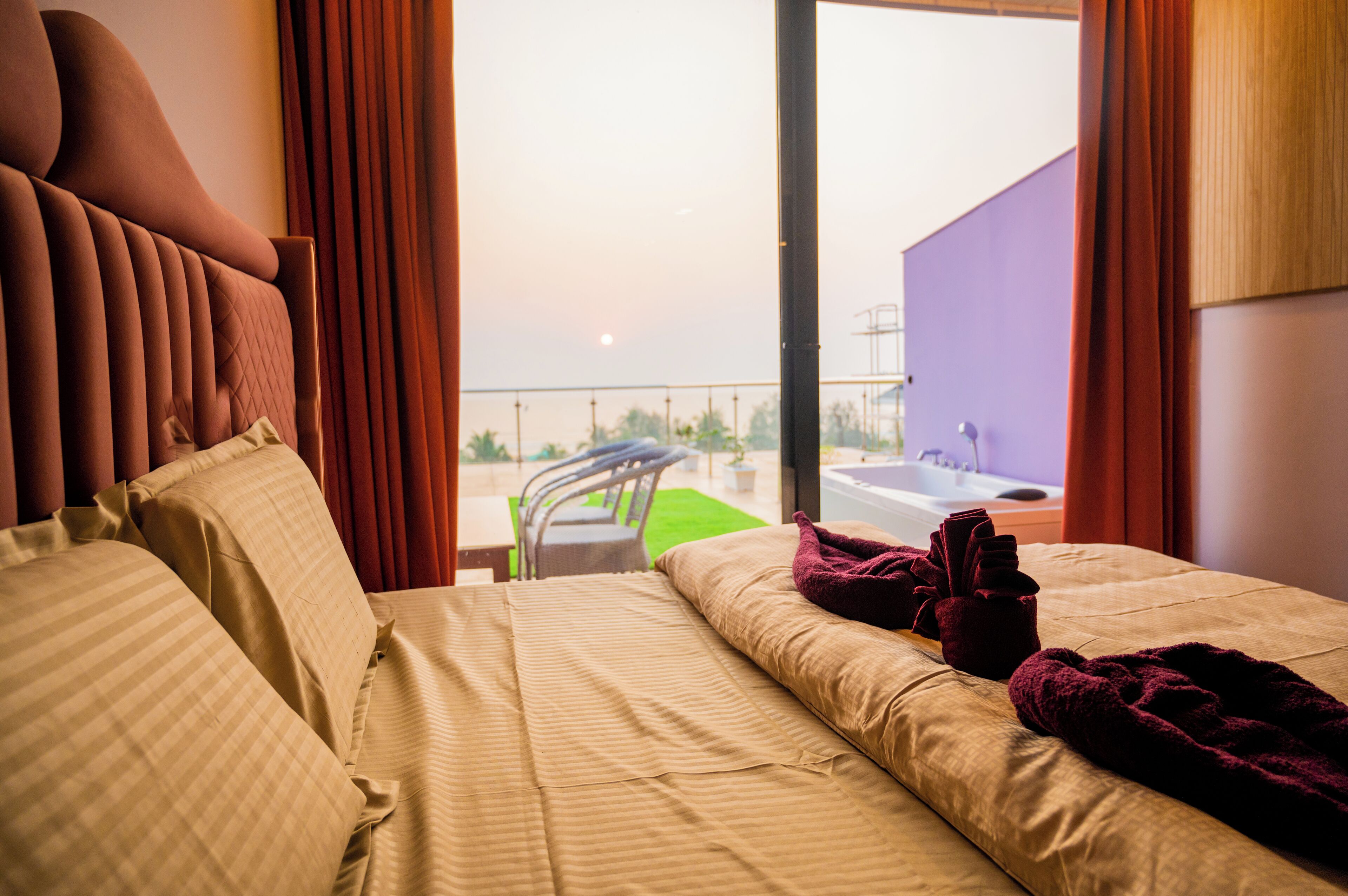 Deluxe Sea View Room with Balcony and Open Jacuzzi | Kostenloses WLAN