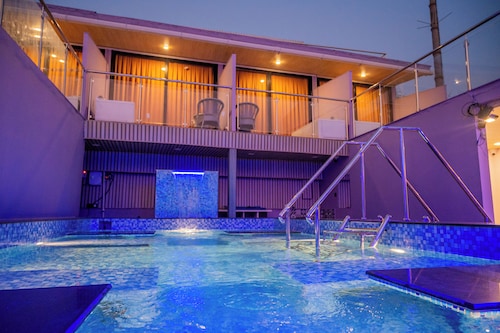 Coco 7 Beach Resort