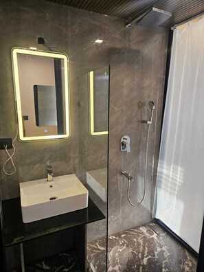 Free toiletries, towels, soap, shampoo - Coco 7 Beach Resort (Mandrem)